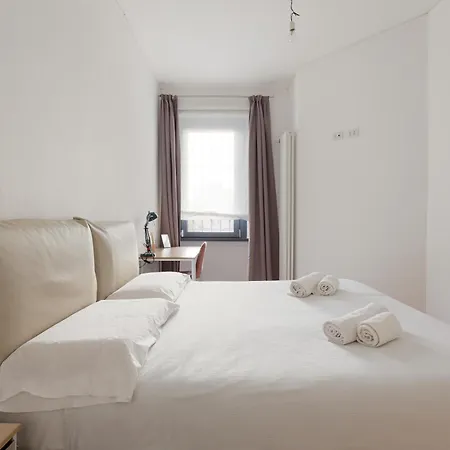 Daire Darsena Navigli & Porta Genova M2 - Modern Apt!