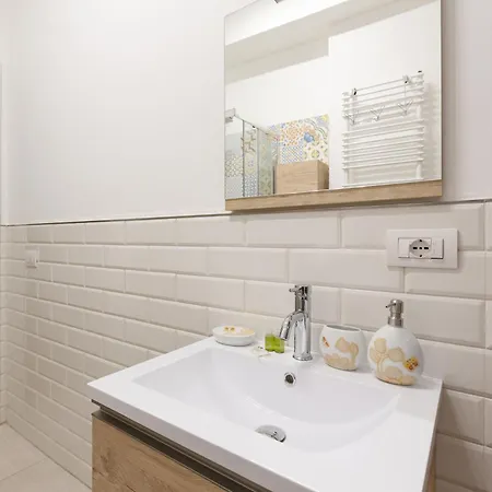 Darsena Navigli & Porta Genova M2 - Modern Apt! Daire *